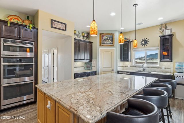 6233 E Molly Drive, Hereford, AZ 85615