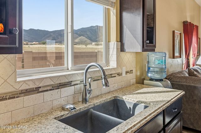 6233 E Molly Drive, Hereford, AZ 85615