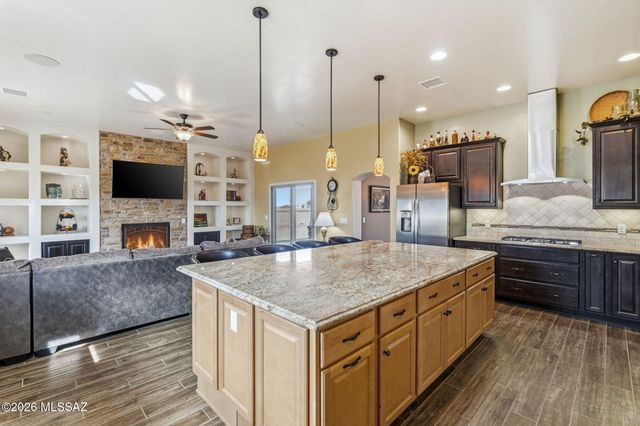 6233 E Molly Drive, Hereford, AZ 85615