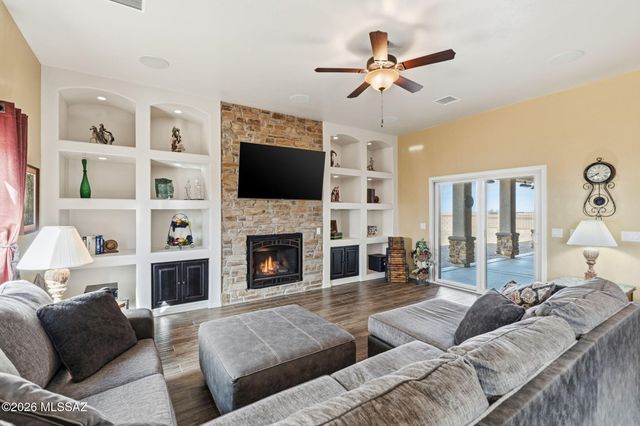 6233 E Molly Drive, Hereford, AZ 85615