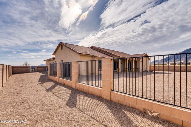 6233 E Molly Drive, Hereford, AZ 85615