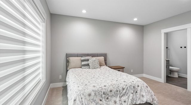 5006 148th Circle, Urbandale, IA 50323