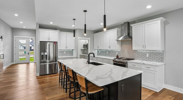 5006 148th Circle, Urbandale, IA 50323