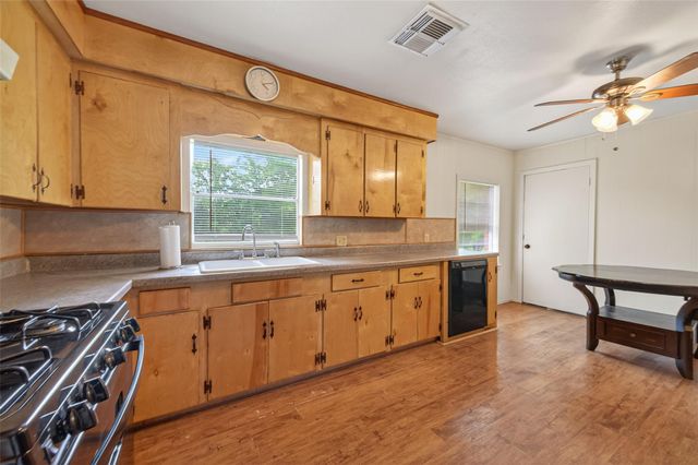 4019 Beatrice Avenue, Dickinson, TX 77539
