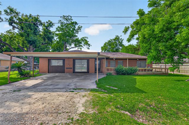 4019 Beatrice Avenue, Dickinson, TX 77539