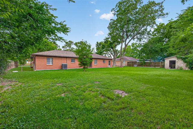 4019 Beatrice Avenue, Dickinson, TX 77539