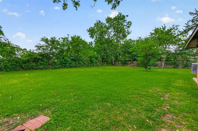 4019 Beatrice Avenue, Dickinson, TX 77539