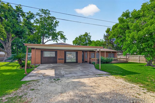 4019 Beatrice Avenue, Dickinson, TX 77539