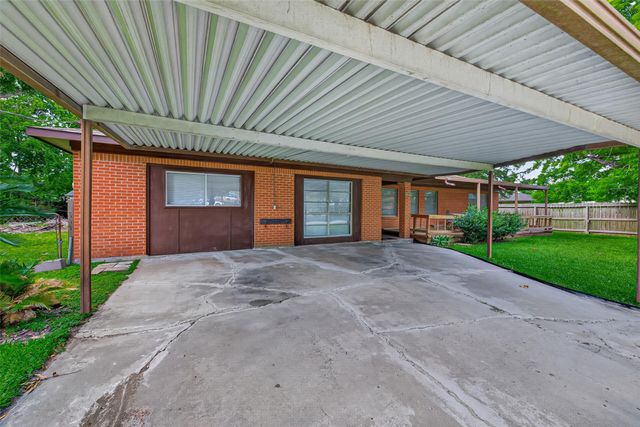 4019 Beatrice Avenue, Dickinson, TX 77539
