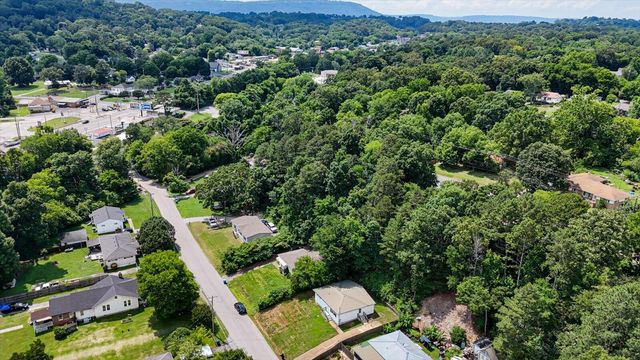 338 Mcafee Road, Rossville, GA 30741