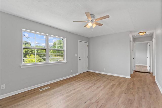 338 Mcafee Road, Rossville, GA 30741