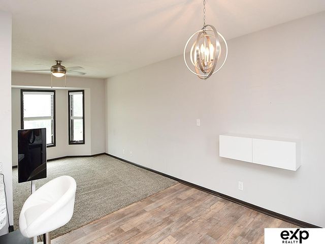960 Barker Lane, Lincoln, NE 68521