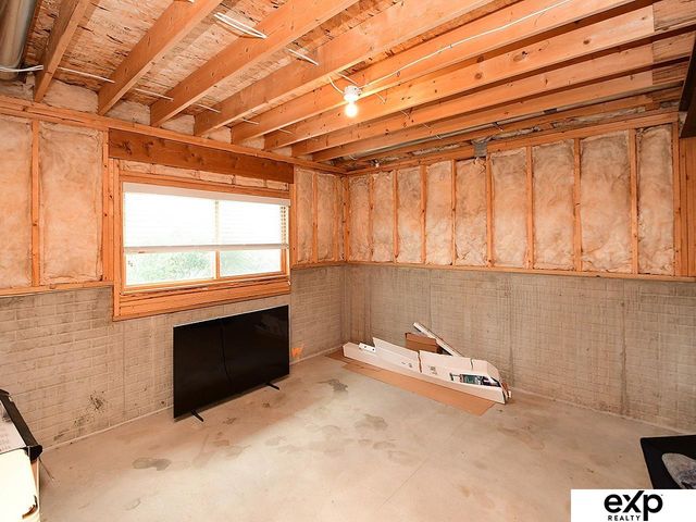 960 Barker Lane, Lincoln, NE 68521