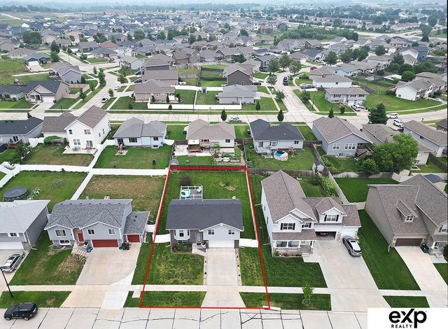 960 Barker Lane, Lincoln, NE 68521