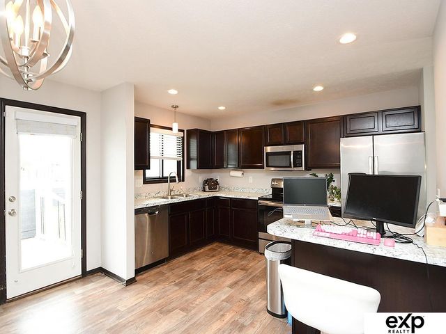960 Barker Lane, Lincoln, NE 68521