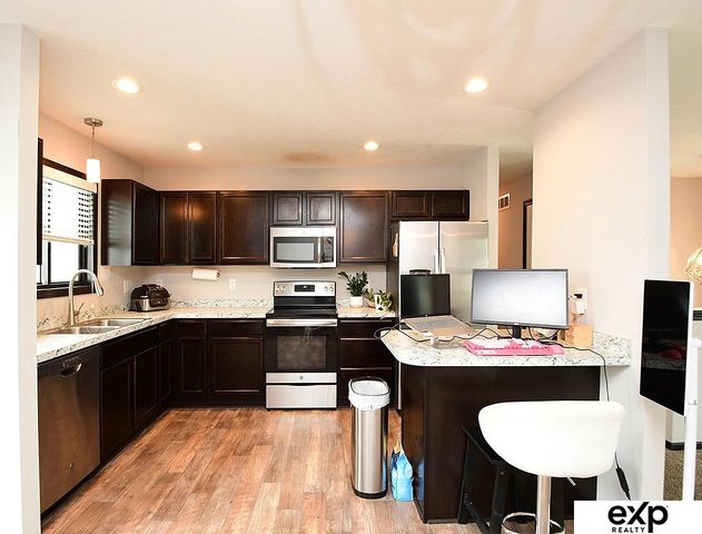 960 Barker Lane, Lincoln, NE 68521