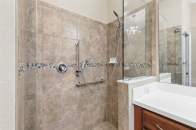 8683 BRIDGEPORT BAY CIRCLE, Mount Dora, FL 32757