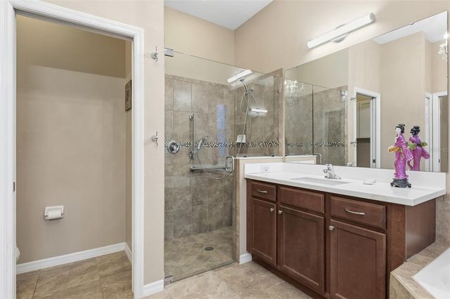 8683 BRIDGEPORT BAY CIRCLE, Mount Dora, FL 32757