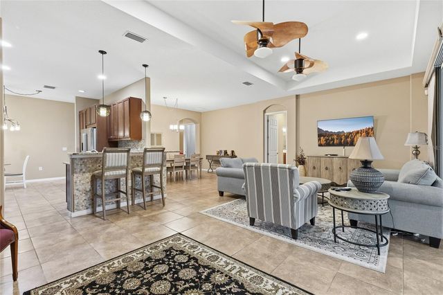 8683 BRIDGEPORT BAY CIRCLE, Mount Dora, FL 32757