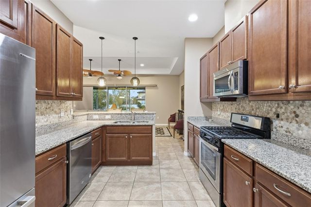 8683 BRIDGEPORT BAY CIRCLE, Mount Dora, FL 32757