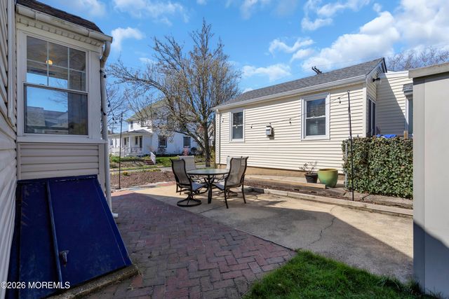 137 Inskip Avenue, Ocean Grove, NJ 07756
