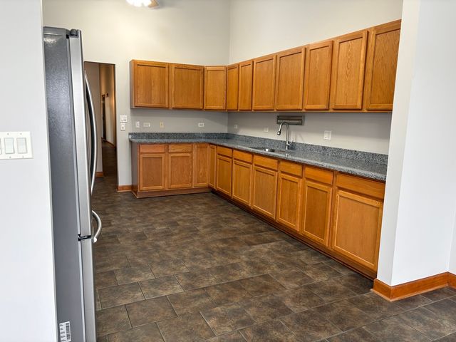 16649 Oak Park Avenue 205, Tinley Park, IL 60477