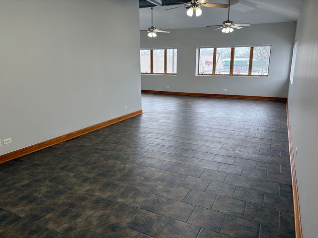 16649 Oak Park Avenue 205, Tinley Park, IL 60477