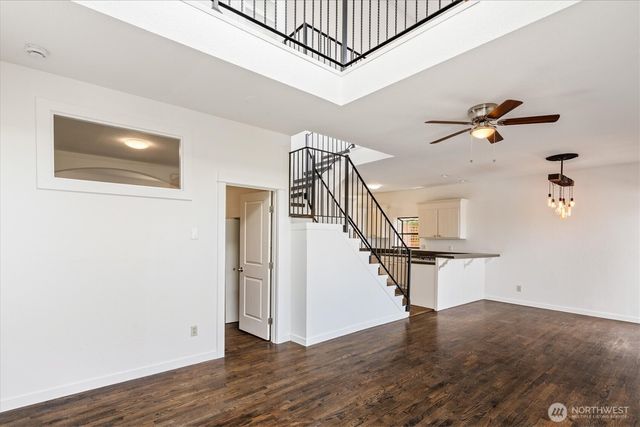 2364 Hobart Avenue SW, Seattle, WA 98116