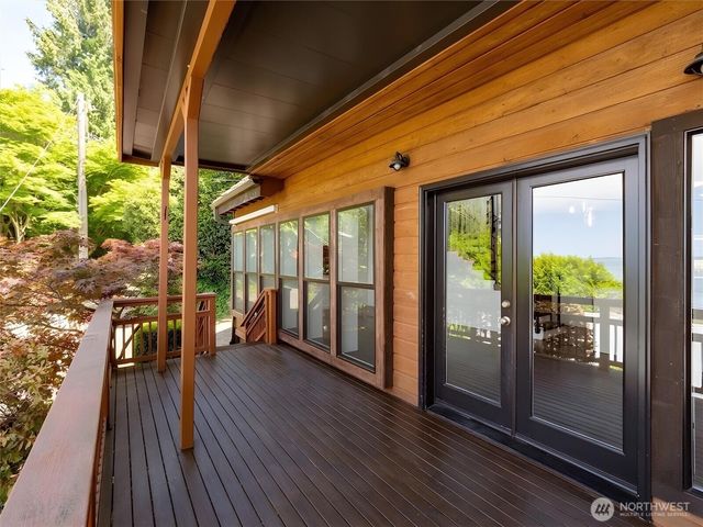 2364 Hobart Avenue SW, Seattle, WA 98116