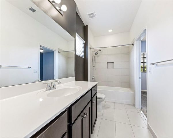 4230 N Dixie Highway 113, Oakland Park, FL 33334