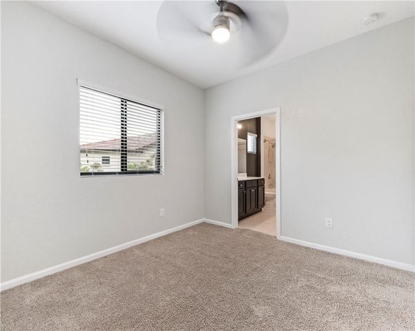 4230 N Dixie Highway 113, Oakland Park, FL 33334