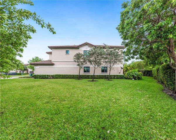 4230 N Dixie Highway 113, Oakland Park, FL 33334