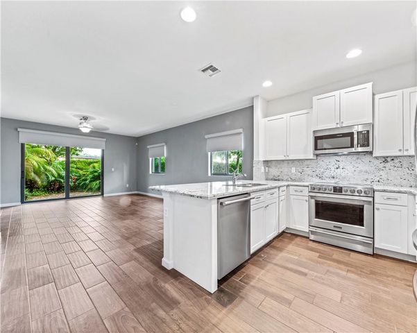 4230 N Dixie Highway 113, Oakland Park, FL 33334