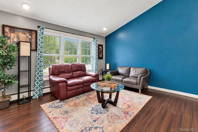 41 Linden Lane, Shirley, NY 11967