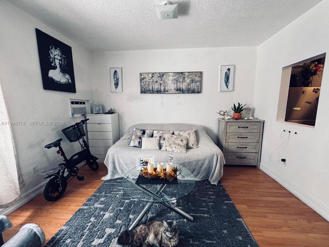 820 Euclid Ave 206, Miami Beach, FL 33139