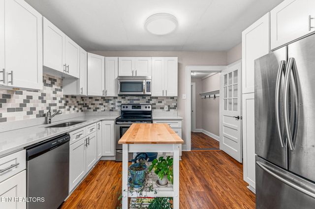 6011 Chalmers Drive, Knoxville, TN 37920