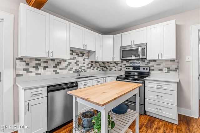 6011 Chalmers Drive, Knoxville, TN 37920