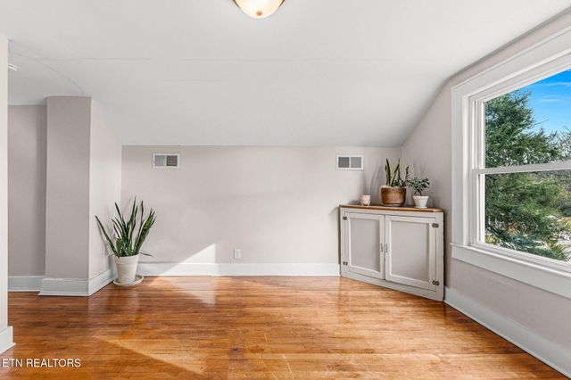 6011 Chalmers Drive, Knoxville, TN 37920