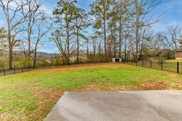 6011 Chalmers Drive, Knoxville, TN 37920