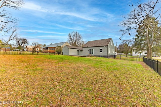 6011 Chalmers Drive, Knoxville, TN 37920