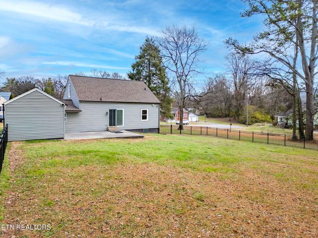 6011 Chalmers Drive, Knoxville, TN 37920