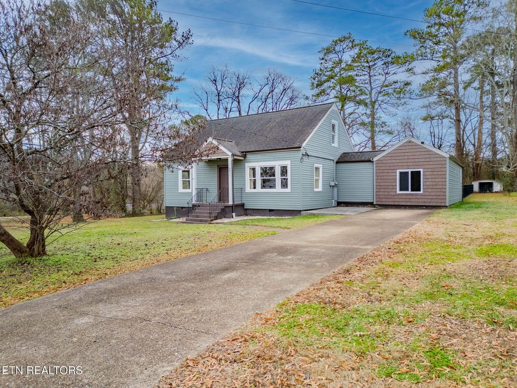 6011 Chalmers Drive, Knoxville, TN 37920