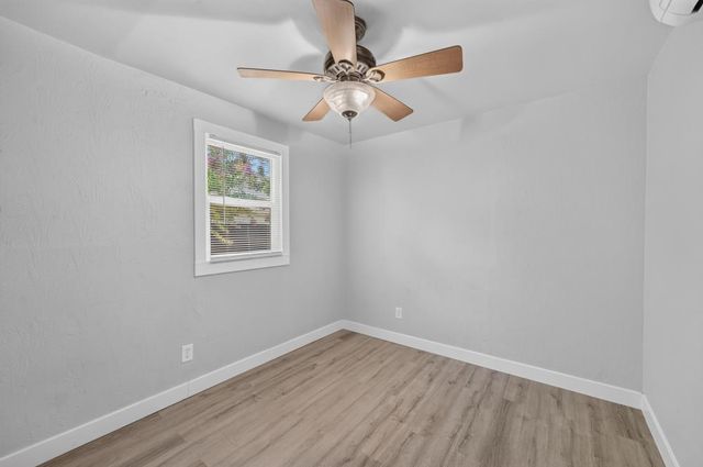 2604 Fairfield St, Sacramento, CA 95815
