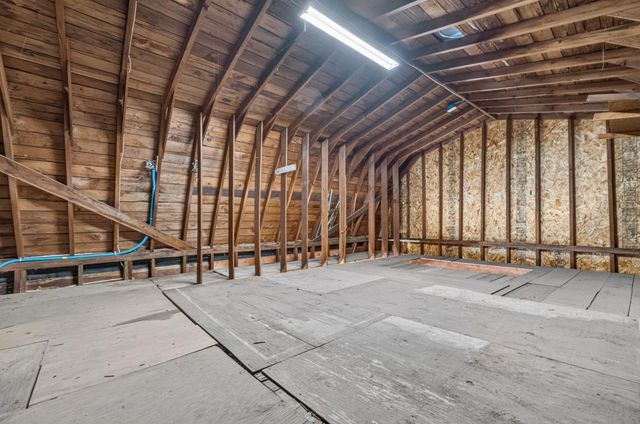 2604 Fairfield St, Sacramento, CA 95815