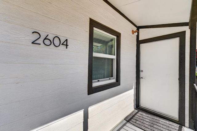 2604 Fairfield St, Sacramento, CA 95815