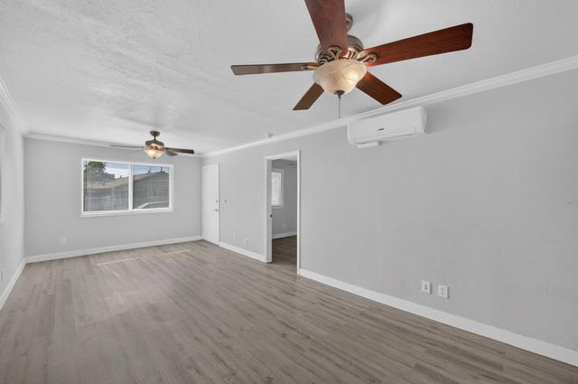 2604 Fairfield St, Sacramento, CA 95815