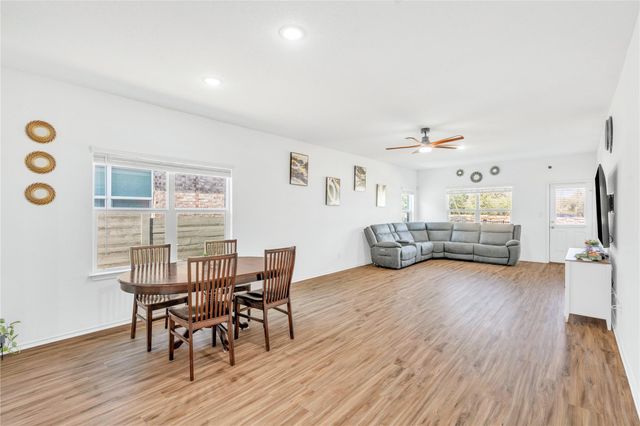 212 Flint Mountain RD, Georgetown, TX 78628