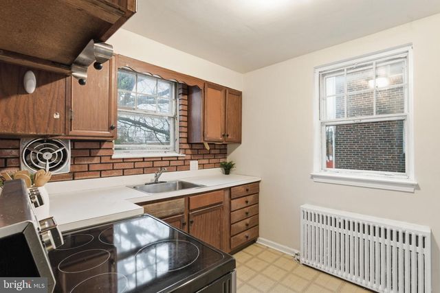 725 IRVINGTON PL, Chester, PA 19013