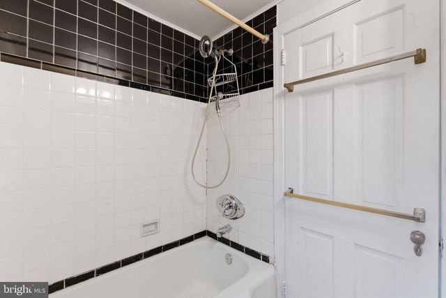 725 IRVINGTON PL, Chester, PA 19013