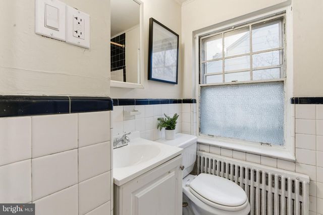 725 IRVINGTON PL, Chester, PA 19013